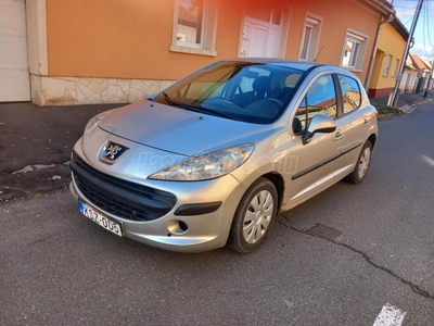 PEUGEOT 207 1.4 16V Sporty