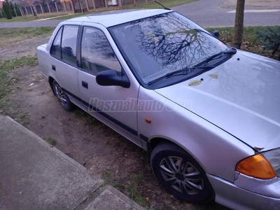 SUZUKI SWIFT Sedan 1.3 16V GLX