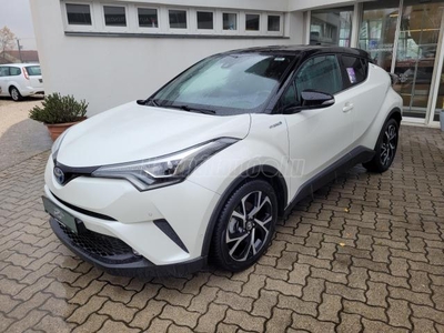 TOYOTA C-HR 1.8 Hybrid Active e-CVT GARANCIÁVAL!