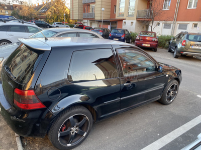 VOLKSWAGEN GOLF IV 1.6 Highline