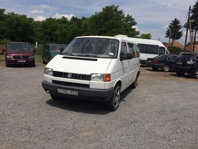 VOLKSWAGEN TRANSPORTER T4 Caravelle 1.9 (9 személyes ) 70C 2E2 9