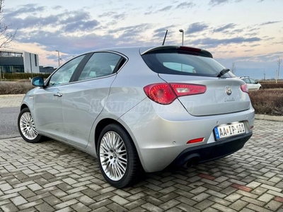 ALFA ROMEO GIULIETTA 1.6 JTDM-2 Distinctive