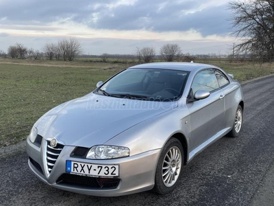 ALFA ROMEO GT 1.9 JTD 16V Distinctive