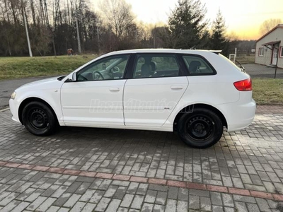 AUDI A3 1.9 PD TDI Attraction DSG DPF Sportback 3x S-LINE