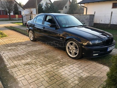 BMW 323i