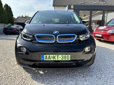 BMW I3 (Automata) HARMAN KARDON/KEYLESS /ÜVEGTETŐ/BŐR/TEMPOMAT/CARPLAY/ÜLÉSFŰTÉS/NAGY NAVI/MAG.SZE