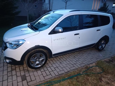 DACIA LODGY 1.6 SCe Stepway (7 személyes )