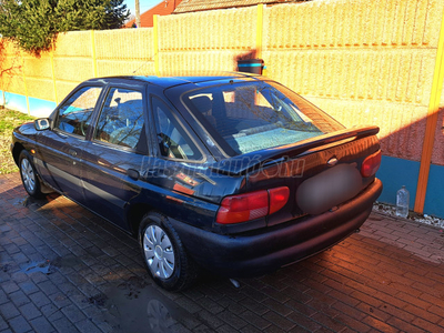 FORD ESCORT 1.3 Club