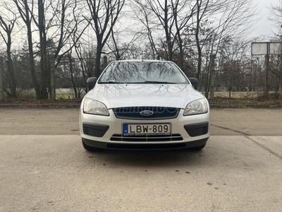 FORD FOCUS 1.4 Trend