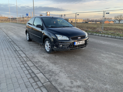 FORD FOCUS 1.4 Trend