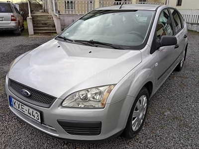 FORD FOCUS 1.4 Trend