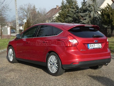 FORD FOCUS 1.6 SCTI Ecoboost Titanium XENON FÉNYSZÓRÓK. PARKOLÓSEGÉD!