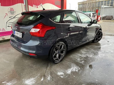 FORD FOCUS 1.6 Ti-VCT Titanium