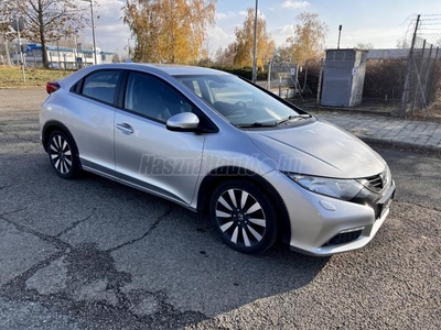 HONDA CIVIC 1.6 i-DTEC Lifestlye ADAS MEGKÍMÉLT ÁLLAPOT/ ÜLÉSFŰTÉS/ TOLATÓ KAMERA/ NAVI/ KÉT KULCS