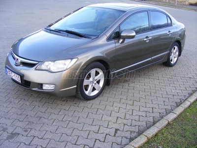 Haszn lt Honda Civic 1 8 Es rak Oldal 2 Waa2