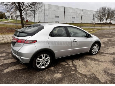 HONDA CIVIC 1.8 Sport MEGKÍMÉLT ÁLLAPOT/ DIGIT KLÍMA/ TEMPÓMAT/ KÉT KULCS