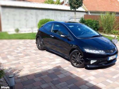 Honda Civic 1.8 Type-S Dupla DIG. Klíma! Tempom...