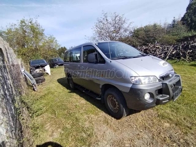 HYUNDAI H-1 STAREX 2.5 CRDI (9 személyes ) 4x4. klima