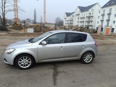 KIA CEE'D 1.6 CRDI EX