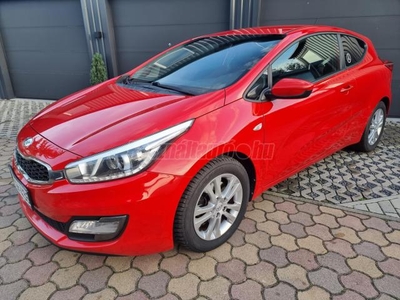 KIA PRO CEE'D 1.4 CVVT LX Base FRISS MŰSZAKI! ELSŐ TULAJDONOS! GARANTÁLT KM! VEZETETT SZERVIZKÖNYV!