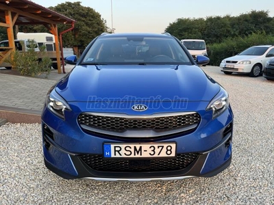 KIA XCEED 1.4 T-GDI Platinum /38E Km!/Mo.-i!/Friss vizsga!/Friss szer.!/Garanciális!/LED!/Ülésfűtés!/Kormányf