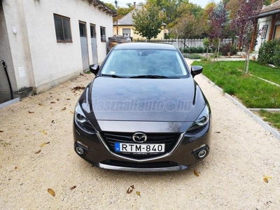 MAZDA 3 Sport 2.0 Revolution