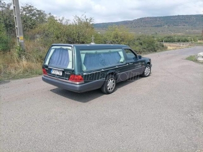 MERCEDES-BENZ E 250