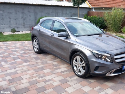 Mercedes-Benz GLA 200 CDI d 4Matic 7G-DCT Friss...