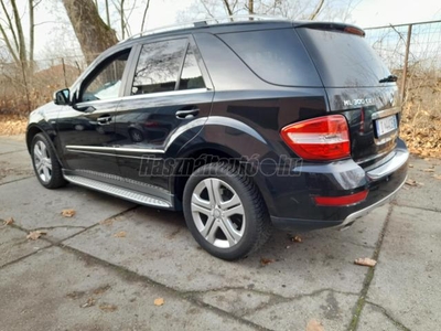 MERCEDES-BENZ ML 300 CDI BlueEFFICIENCY (Automata)