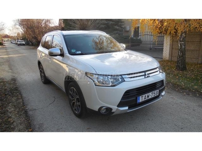 MITSUBISHI OUTLANDER 2.2 DI-D Intense Plus 4WD IGAZOLT EREDETI KM!GYÁRI FÉNYEZÉS!