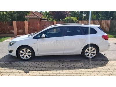 OPEL ASTRA J Sports Tourer 1.7 CDTI Active VALÓS LEINFORMÁLHATÓ KM FUTÁS