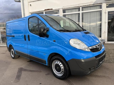 OPEL VIVARO 2.0 CDTI L1H1 2.9t végig vez. szerv.könyv