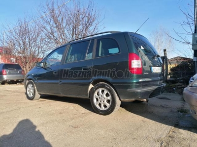 OPEL ZAFIRA A 2.2 Elegance 1 tulajdonostól. Vezetett Szervizkönyv. Garázsban tartott!