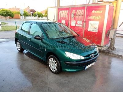 PEUGEOT 206 1.1 Open