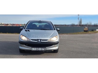 PEUGEOT 206 1.4 Color Line