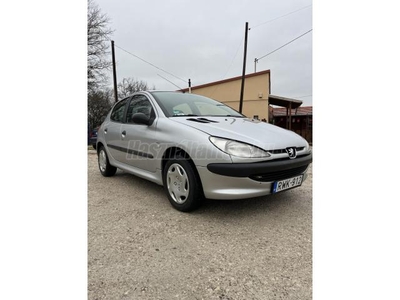 PEUGEOT 206 1.4 Color Line