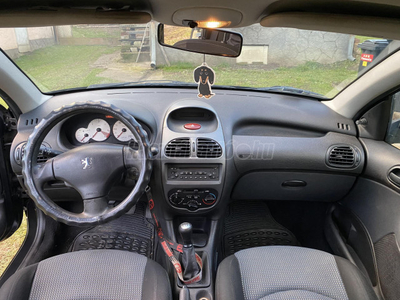 PEUGEOT 206 1.4 HDi Presence