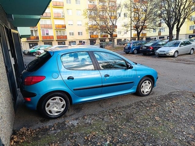 PEUGEOT 206 2.0 HDi Premium Végig garázsban tárolt. kevés km. gyári fényezés. Szép állapotban