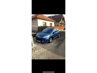 PEUGEOT 207 1.4 16V Urban