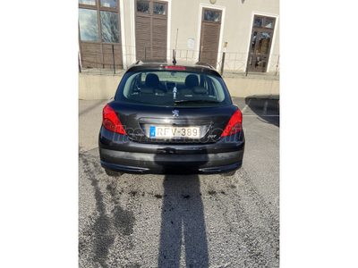 PEUGEOT 207 1.4 Urban