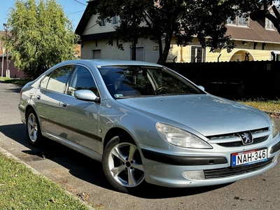 Peugeot 607