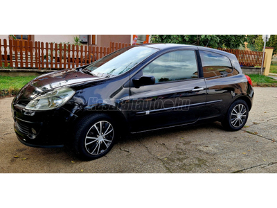 RENAULT CLIO 1.2 16V Tech Run