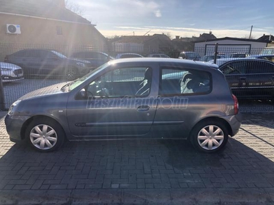 RENAULT CLIO 1.4 16V Azure