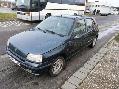 RENAULT CLIO 1.8 BENZIN