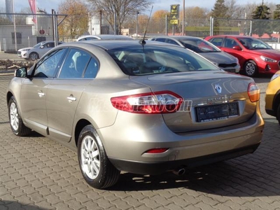 RENAULT FLUENCE 1.6 Privilege (Navigáció) /Megkímélt állapotban - Garantált - 108.200 KM!/