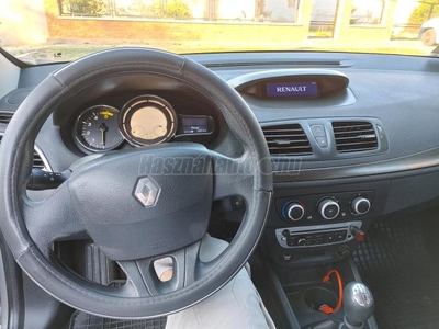 RENAULT MEGANE 1.5 dCi Dynamique Költségmentes.nagyszervíz után!