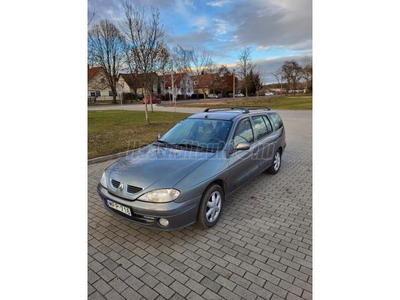 RENAULT MEGANE 1.6 16V RXE