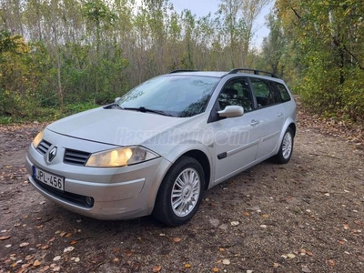 RENAULT MEGANE 1.6 Authentique Plus