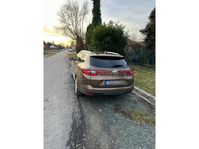 RENAULT MEGANE 1.6 SCe Zen