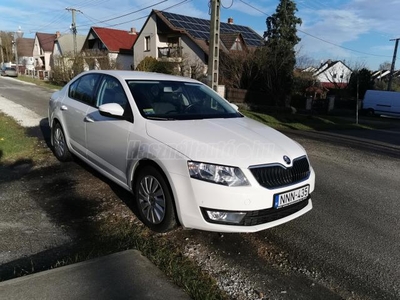 SKODA OCTAVIA 1.2 TSI Ambition